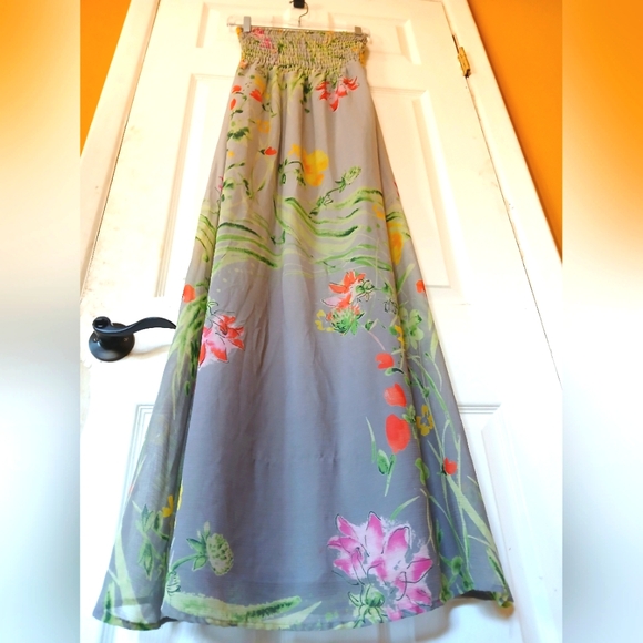Gorgeous Strapless Floral Gray Maxi Dress - Picture 4 of 9